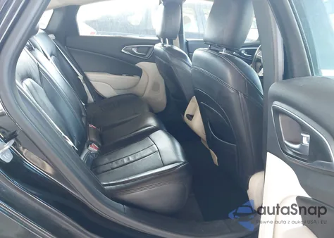 2015 Chrysler 200 Limited z USA, uszkodzony, nr VIN 1C3CCCABXFN557827